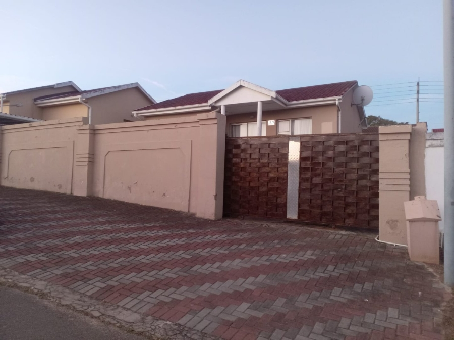 2 Bedroom Property for Sale in Haven Hills Eastern Cape